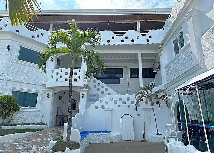Brandnew Scuba Hotel 3*